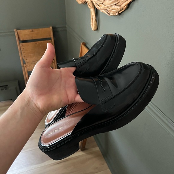 Reformation Black Leather Angie Loafer Mule - Picture 4 of 7